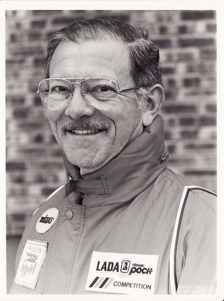 _1988_parisdakar_lada.jpg